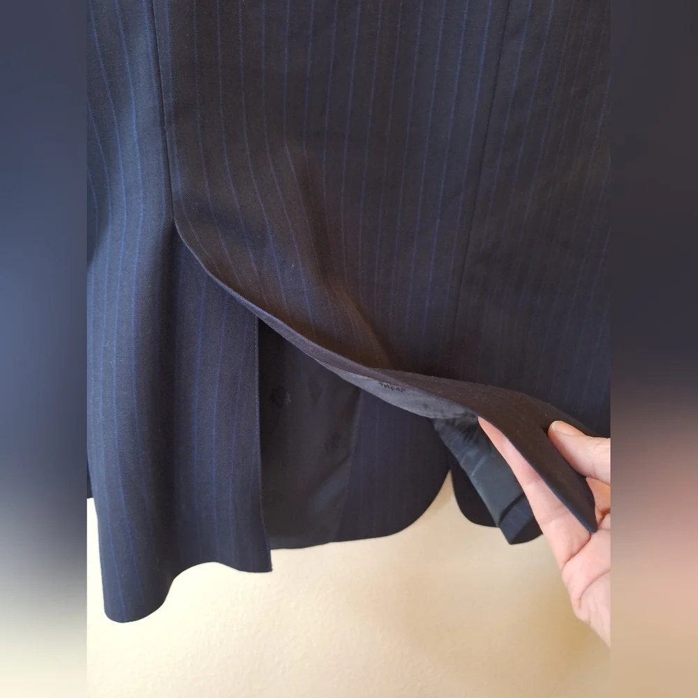 LAUREN Ralph Lauren Navy Pinstriped Sport Coat 100% Wool Stretch Mens 42Reg